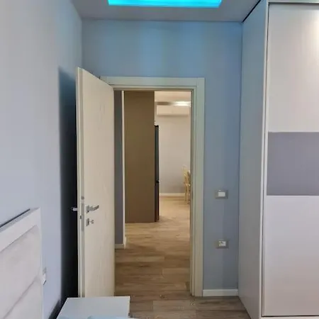 Apartment Stunning Vlore